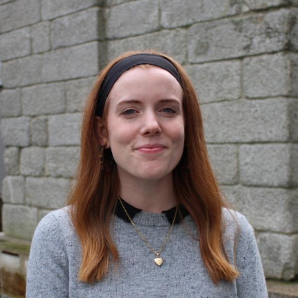 Ellie Halloran Headshot