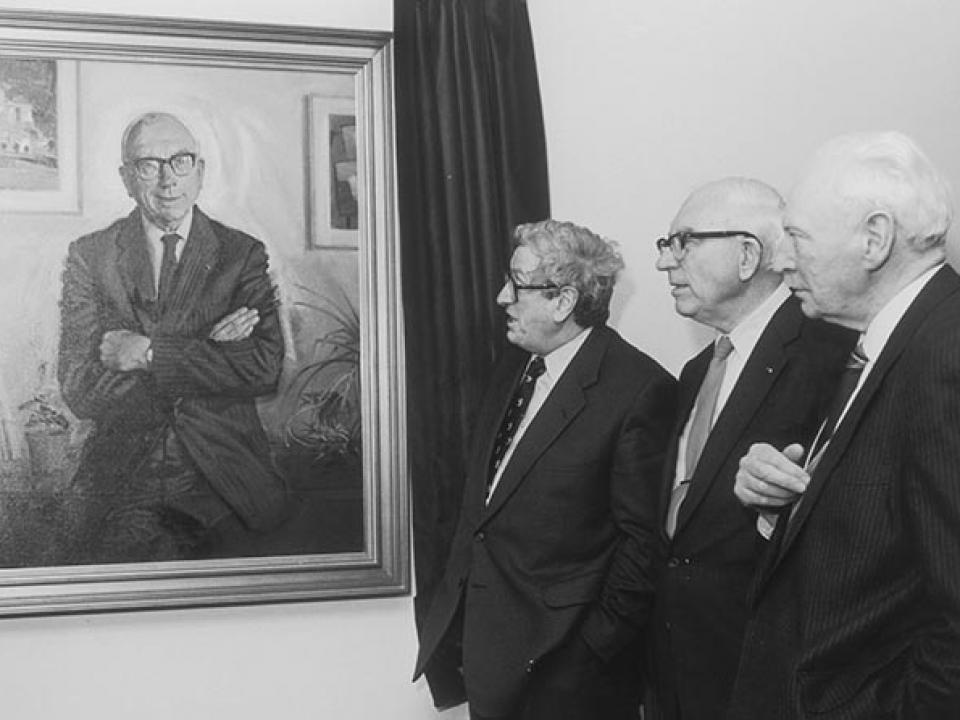 T.K. Whitaker at the unveiling of his portrait in the ESRI