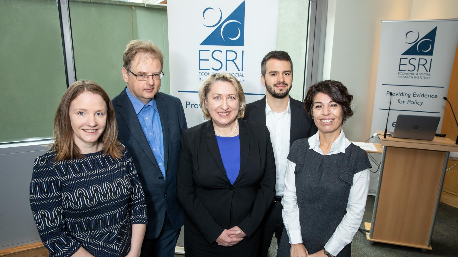 Martina Lawless (ESRI), Peter Haug (CompNet), Iulia Siedschlag (ESRI), Marco Christophori (CompNet) and Paloma Lopez-Garcia (CompNet) at the workshop on 23 October 2018 to discuss international trade and productivity and the CompNet database.