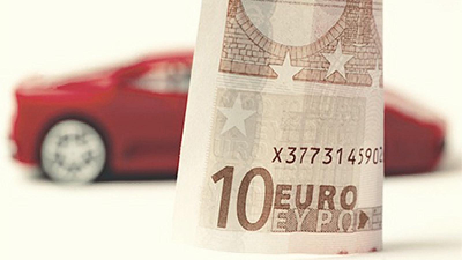 Image of 10 euro note with red car in the background